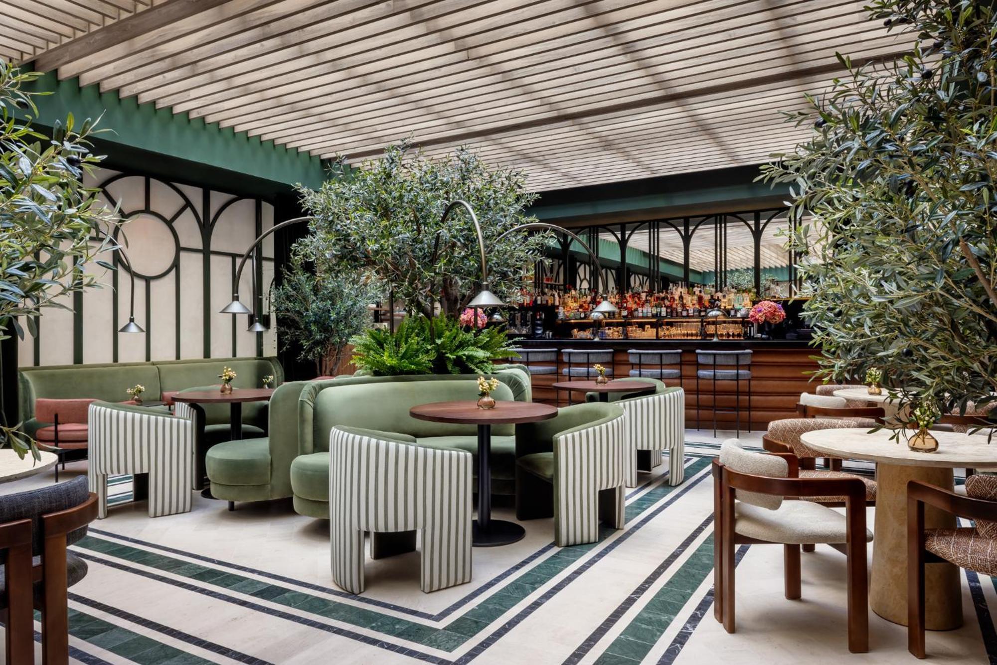 Totem Madrid, A Small Luxury Hotel Of The World Exterior photo